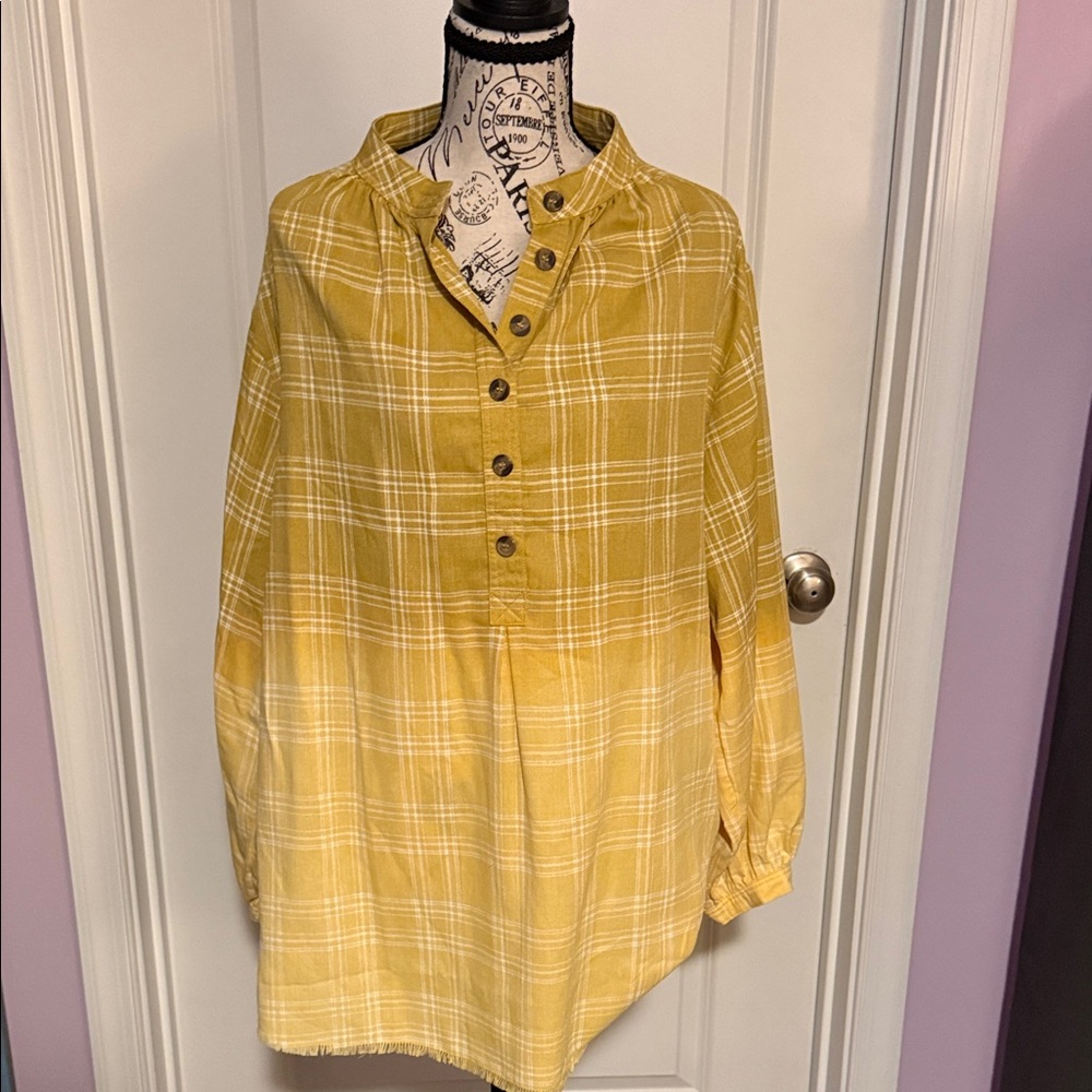 Hummingbird Yellow Plaid Women's Top